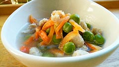 犬猫の鶏肉を使ったレシピ「鶏肉とエンドウ豆のスープ」