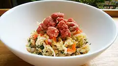 犬猫の手作りご飯の素、健康一番のレシピ「健康一番の鹿肉ミンチのせ」
