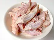 犬猫のカルシウム補給におすすめのお肉「無薬飼育鶏 手羽先のさきっぽ 400g」